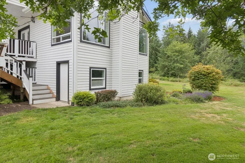 1267 NE Madison Road Poulsbo WA 98370