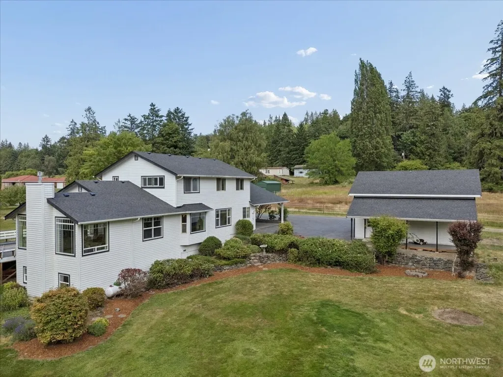 1267 NE Madison Road Poulsbo WA 98370