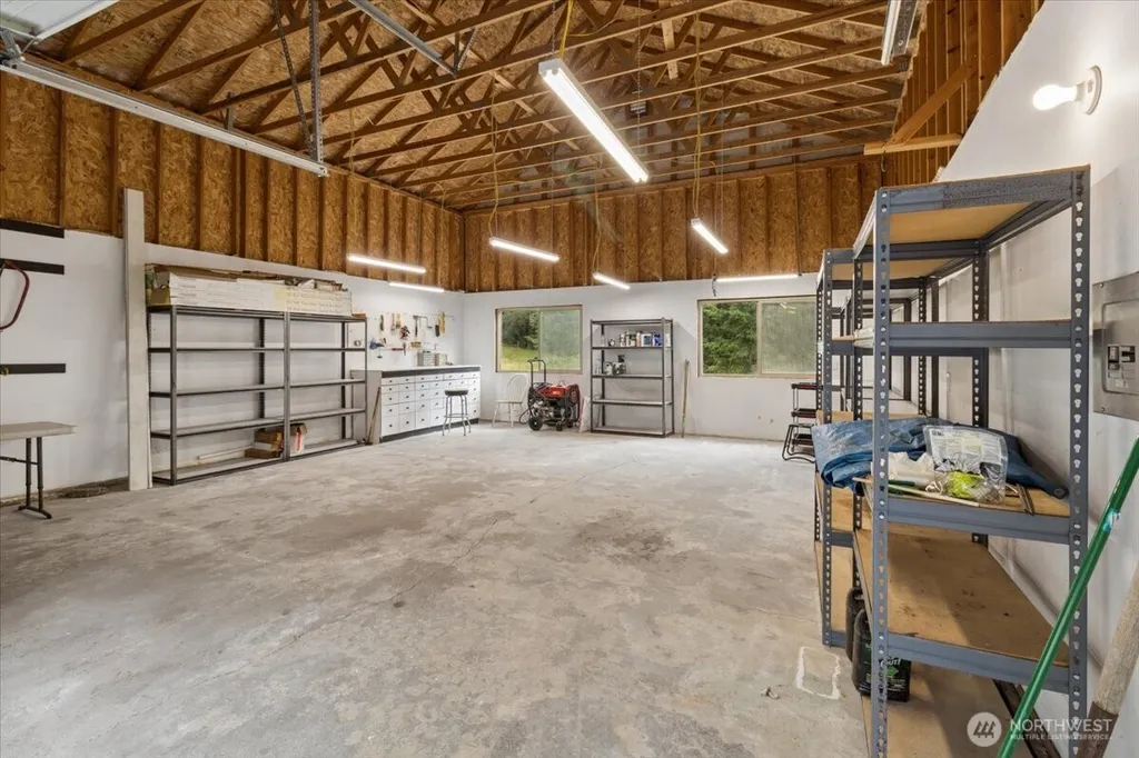 1267 NE Madison Road Poulsbo WA 98370