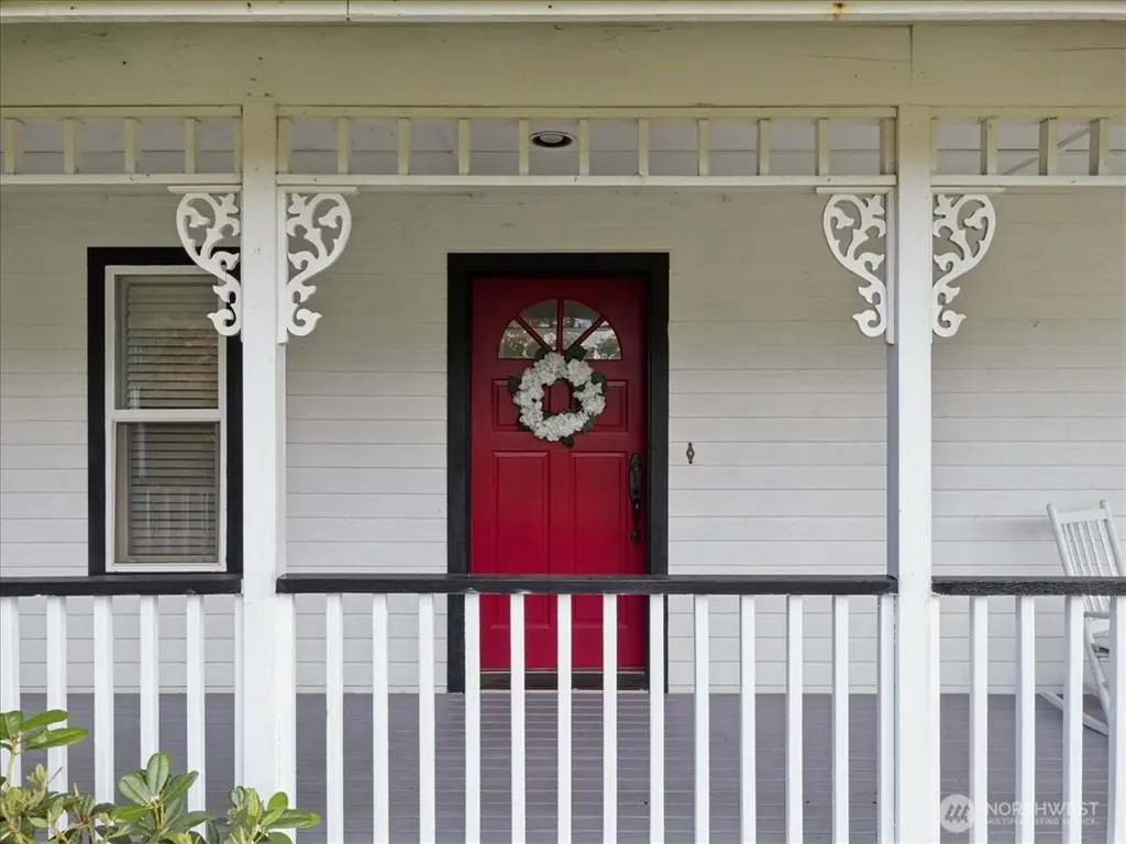 1267 NE Madison Road Poulsbo WA 98370