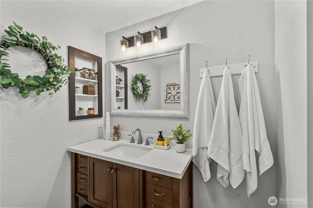 17416 SE 266th Place Covington WA 98042