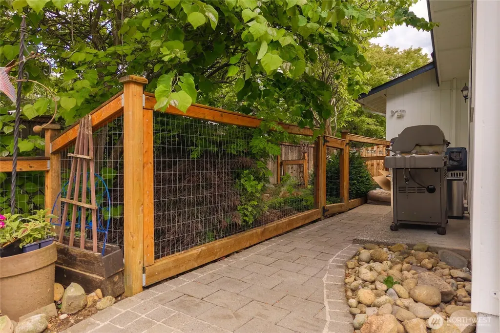 17416 SE 266th Place Covington WA 98042