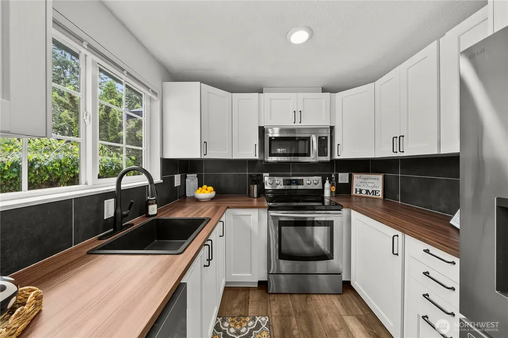 17416 SE 266th Place Covington WA 98042
