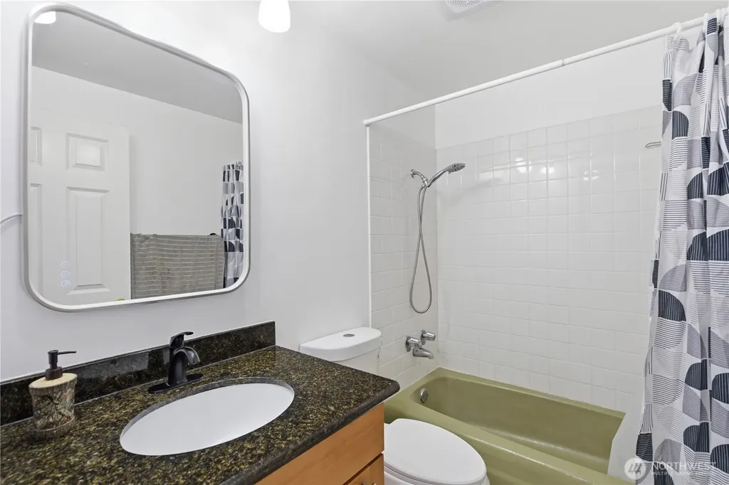 13558 37th Avenue S Tukwila WA 98168