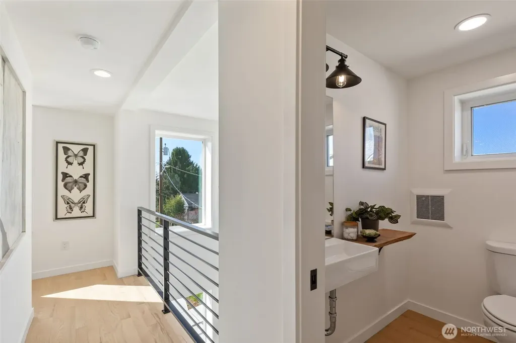 1556 S Pearl Street Seattle WA 98108