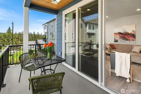 18829 67th Drive NE Kenmore WA 98028