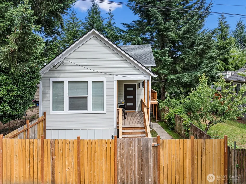 210 S Cambrian Avenue Bremerton WA 98312