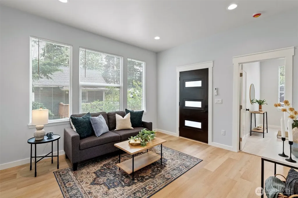 210 S Cambrian Avenue Bremerton WA 98312