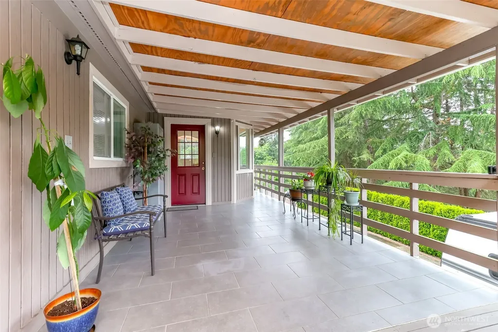 98 31st Avenue Milton WA 98354