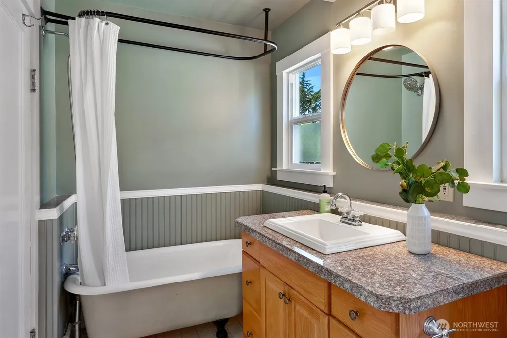 10327 Stone Avenue N Seattle WA 98133