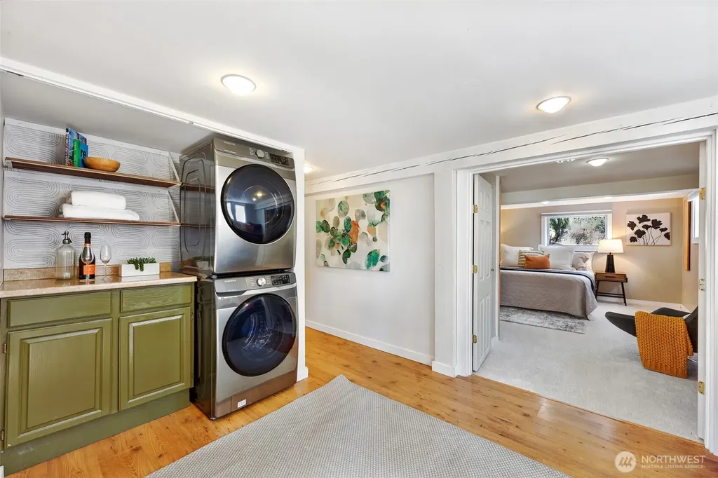 10327 Stone Avenue N Seattle WA 98133