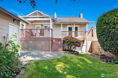10327 Stone Avenue N Seattle WA 98133