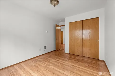 2616 130th Street NE Seattle WA 98125