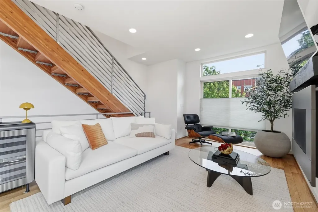 316 NW 41st Street Seattle WA 98107