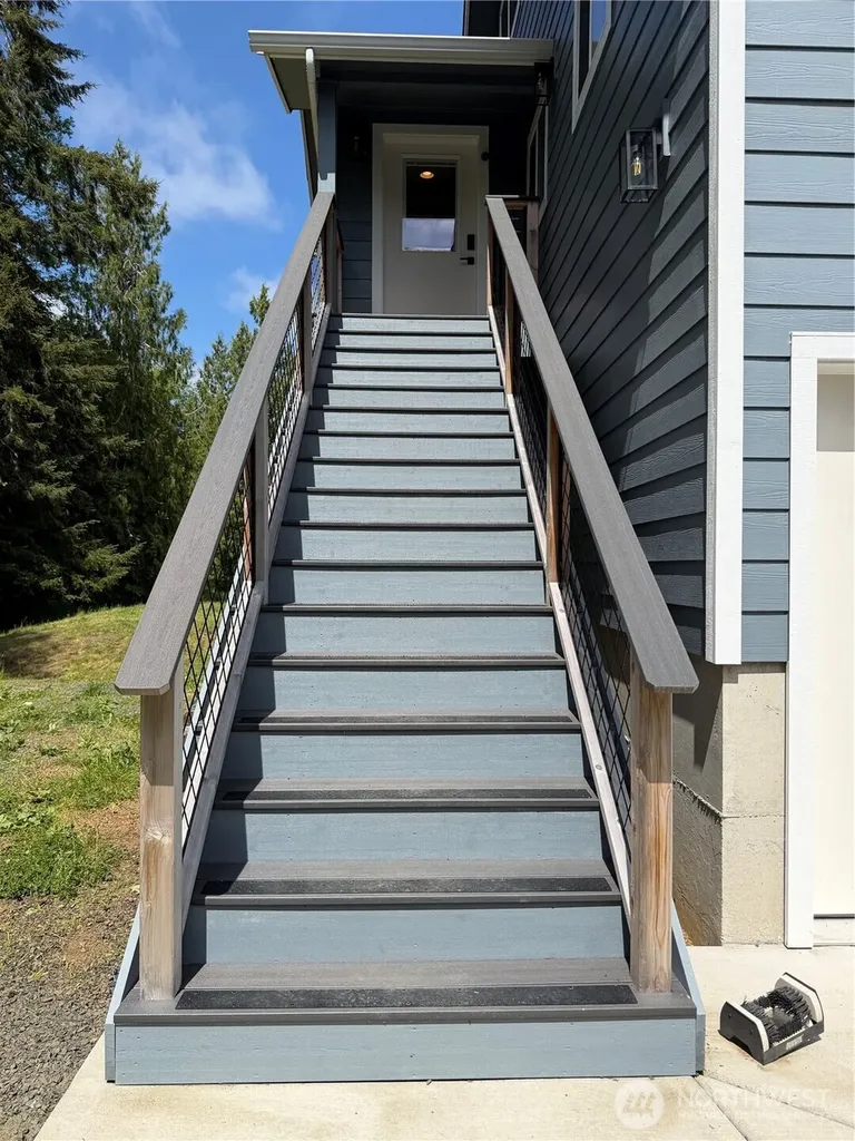 1518 Ocean Beach Road Hoquiam WA 98550
