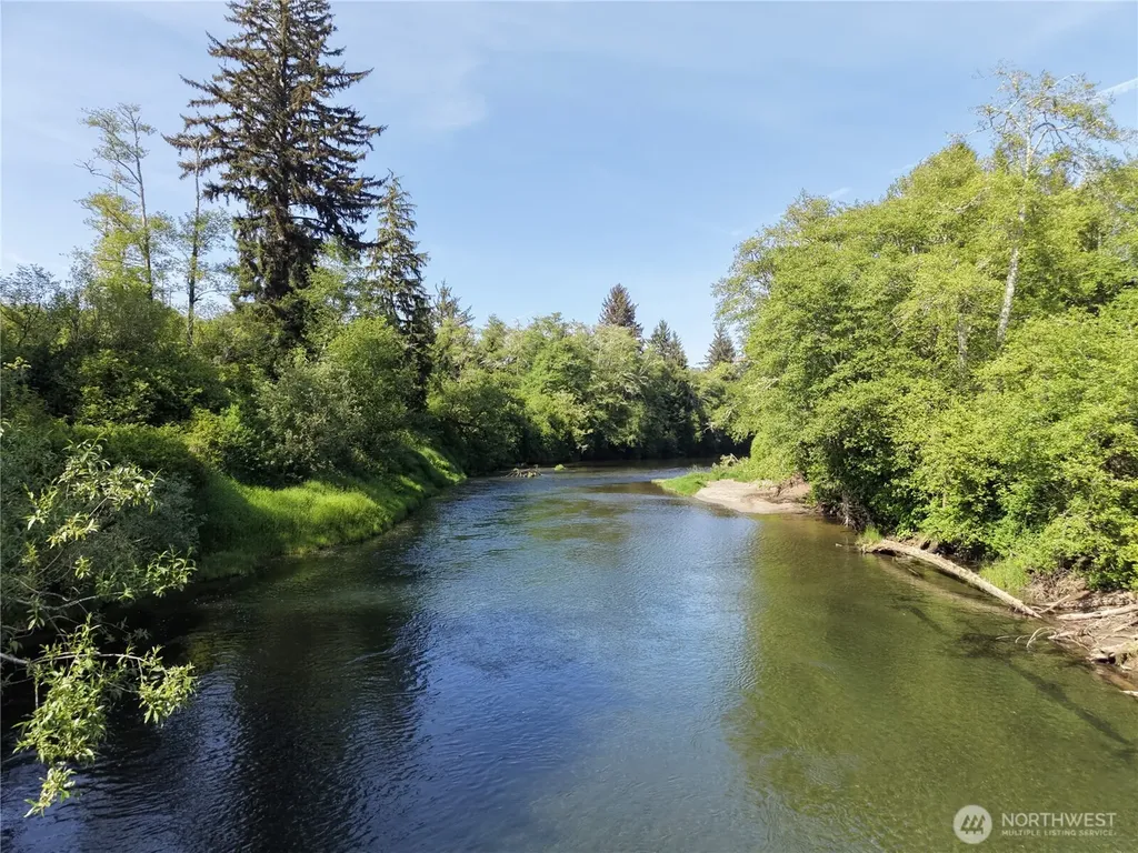 1518 Ocean Beach Road Hoquiam WA 98550