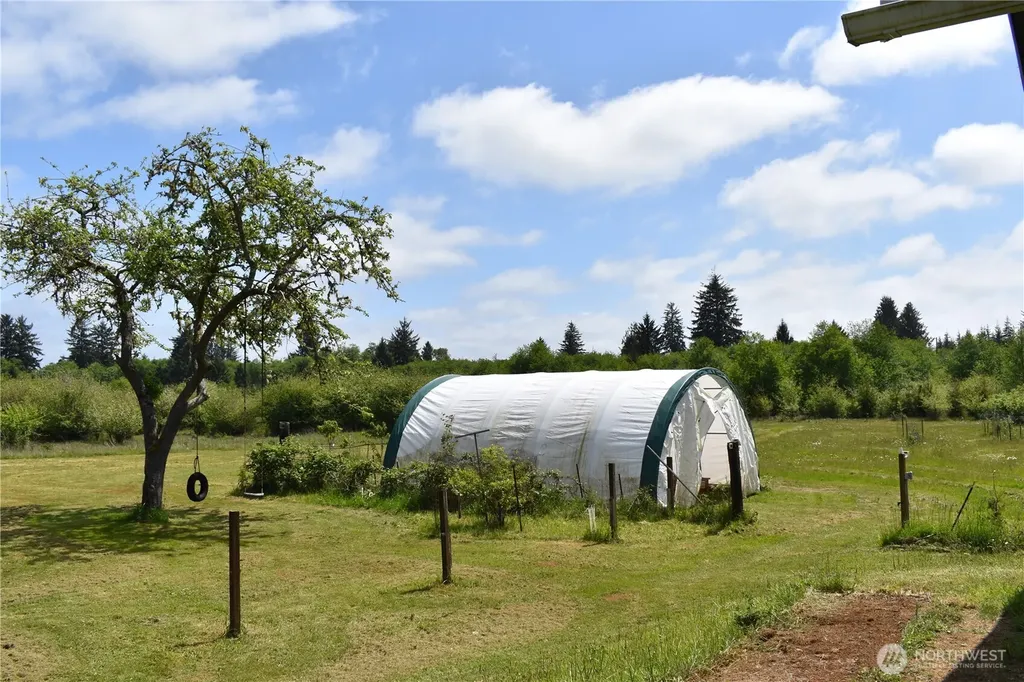 1518 Ocean Beach Road Hoquiam WA 98550
