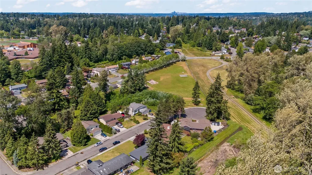 16516 133rd Place SE Renton WA 98058