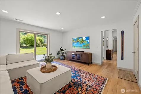 16516 133rd Place SE Renton WA 98058