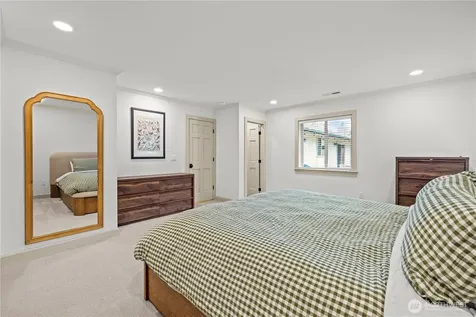 16516 133rd Place SE Renton WA 98058