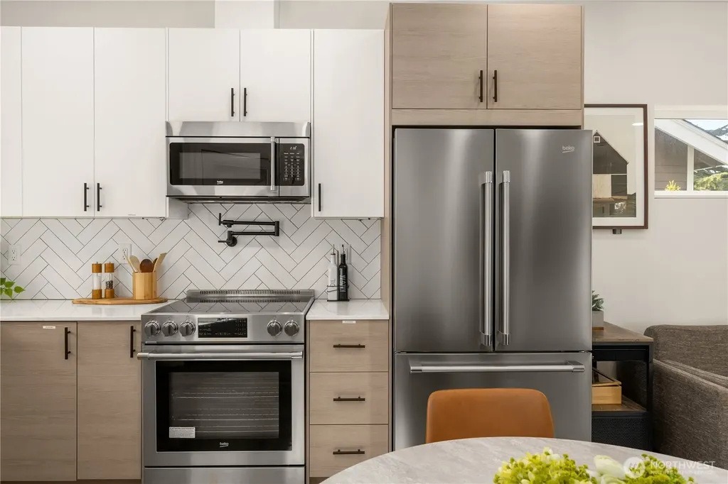 1407 N 103rd Street Seattle WA 98133