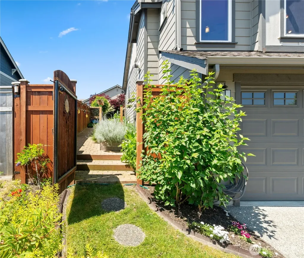 27818 71st Avenue NW Stanwood WA 98292