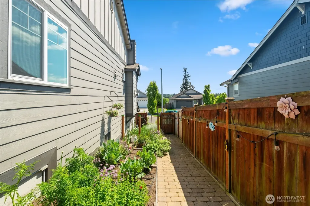27818 71st Avenue NW Stanwood WA 98292