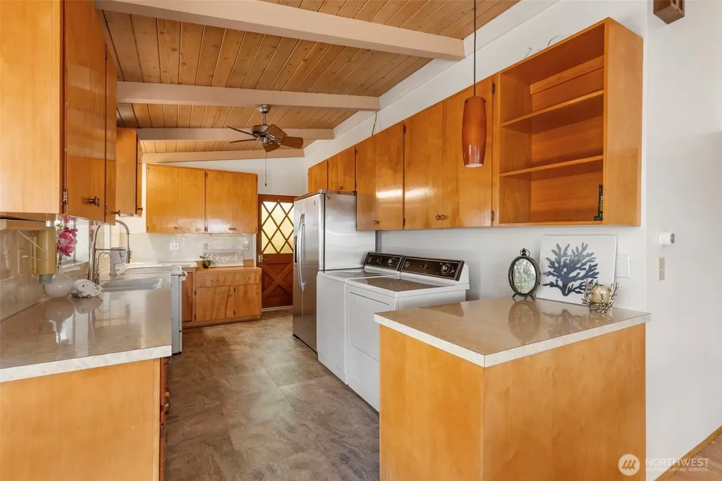 14358 NW Rhoda Lane Seabeck WA 98380