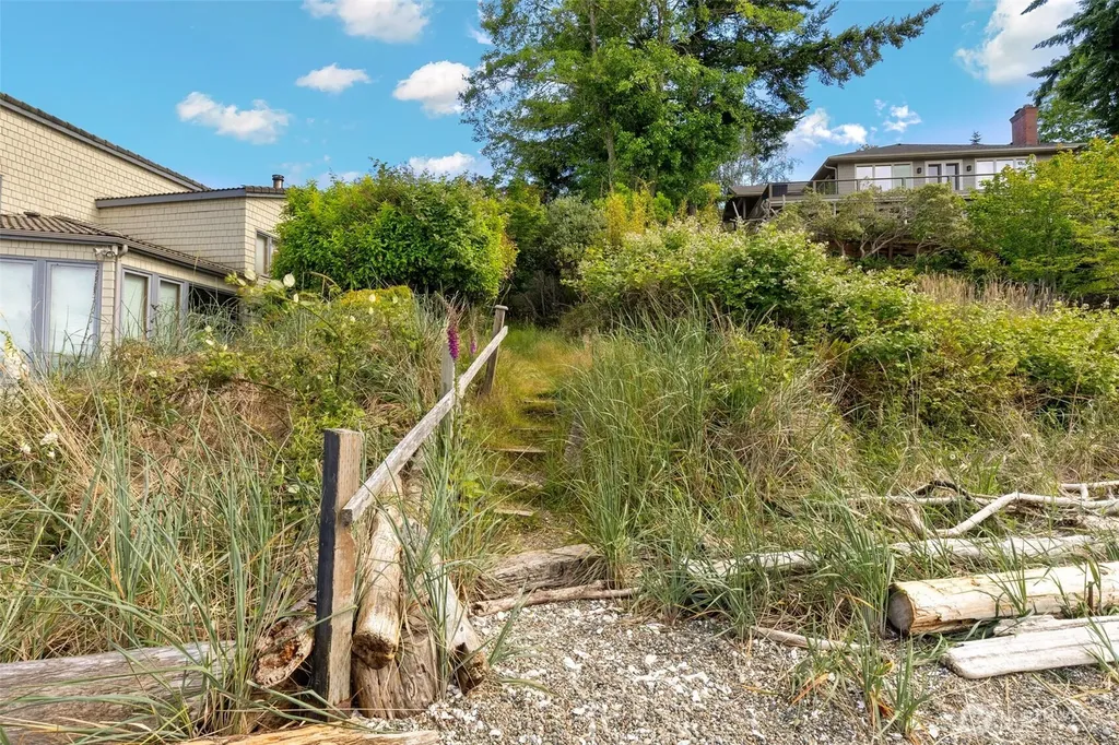 14358 NW Rhoda Lane Seabeck WA 98380