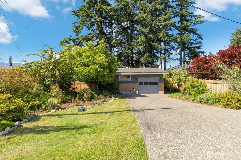 14358 NW Rhoda Lane Seabeck WA 98380