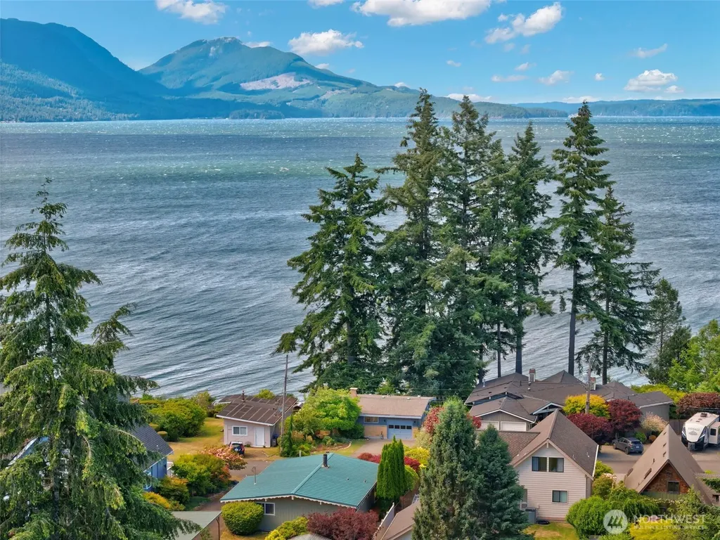 14358 NW Rhoda Lane Seabeck WA 98380