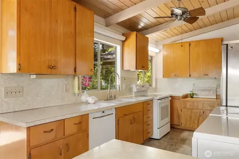 14358 NW Rhoda Lane Seabeck WA 98380