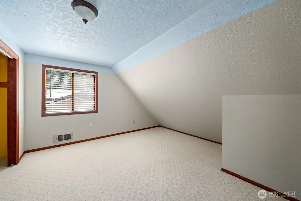 211 E Aycliffe Drive Shelton WA 98584