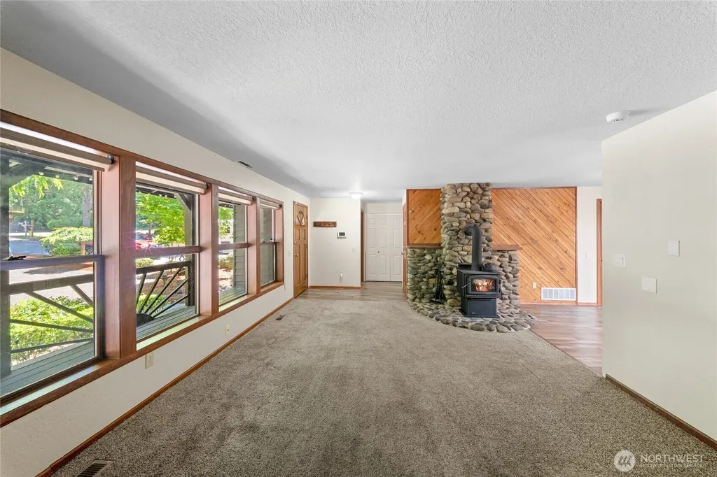 211 E Aycliffe Drive Shelton WA 98584