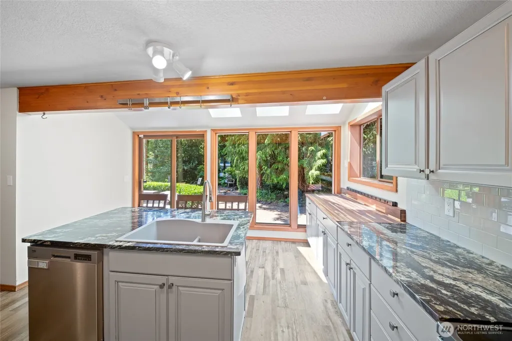 211 E Aycliffe Drive Shelton WA 98584