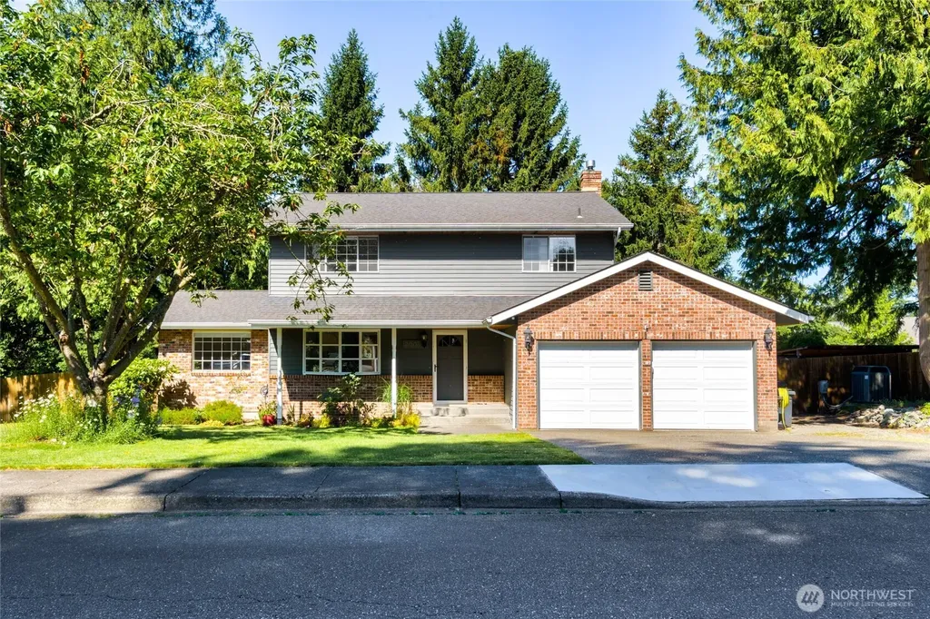 2003 Woodridge Avenue Mount Vernon WA 98273