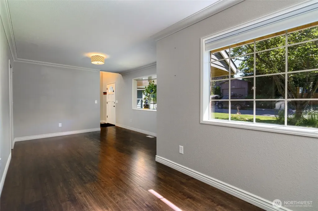 2003 Woodridge Avenue Mount Vernon WA 98273