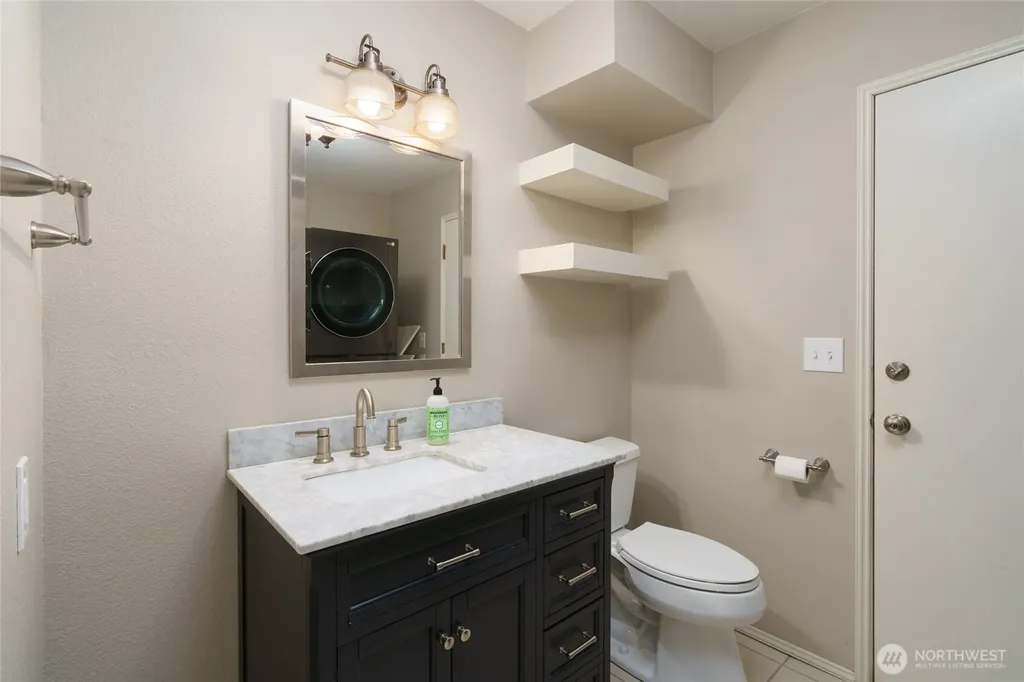 2003 Woodridge Avenue Mount Vernon WA 98273
