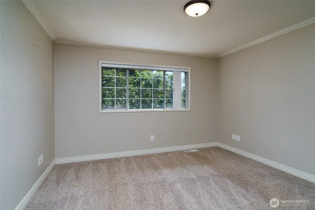 2003 Woodridge Avenue Mount Vernon WA 98273