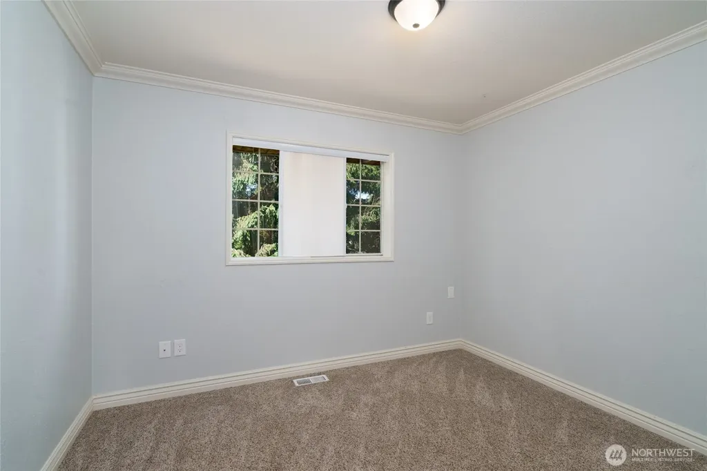 2003 Woodridge Avenue Mount Vernon WA 98273