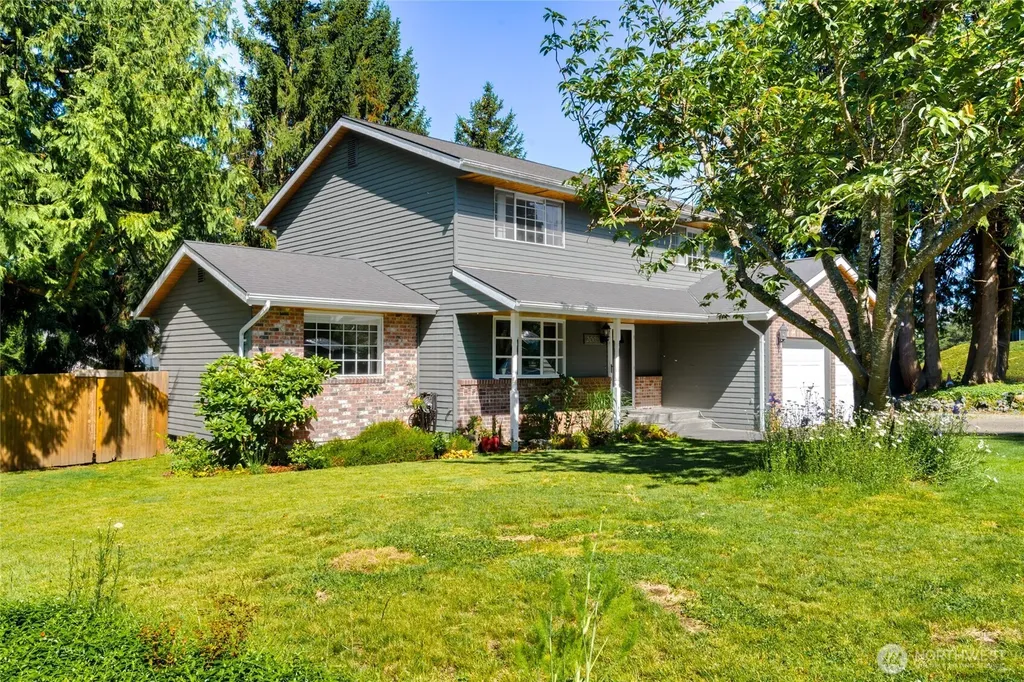 2003 Woodridge Avenue Mount Vernon WA 98273