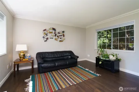 2003 Woodridge Avenue Mount Vernon WA 98273