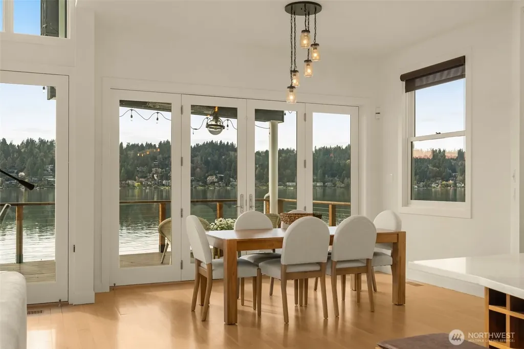 6007 Hazelwood Lane SE Bellevue WA 98006