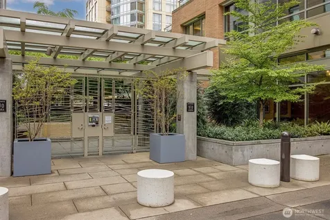 910 Lenora Street Seattle WA 98121