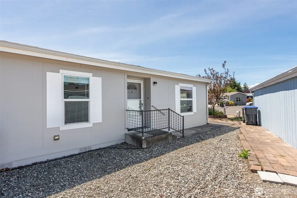 622 N Seventh Avenue Sequim WA 98382
