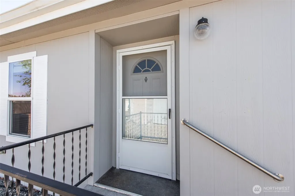 622 N Seventh Avenue Sequim WA 98382
