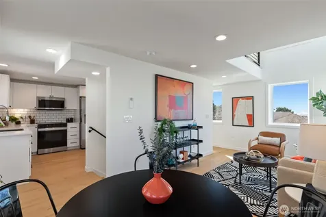 1556 S Pearl Street Seattle WA 98108