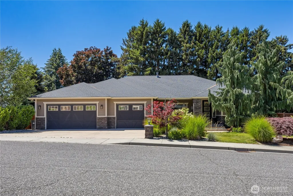 3484 Ashwood Drive East Wenatchee WA 98802