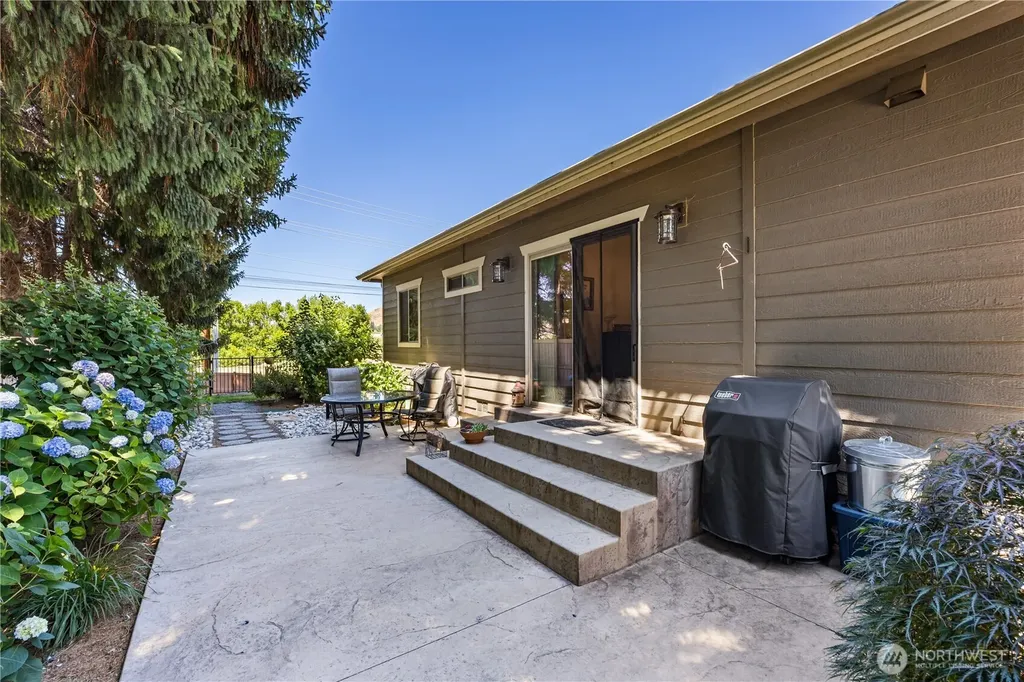 3484 Ashwood Drive East Wenatchee WA 98802