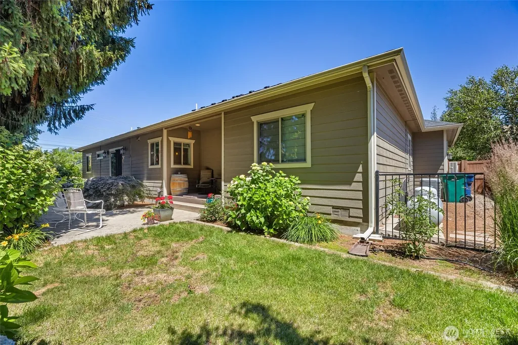 3484 Ashwood Drive East Wenatchee WA 98802